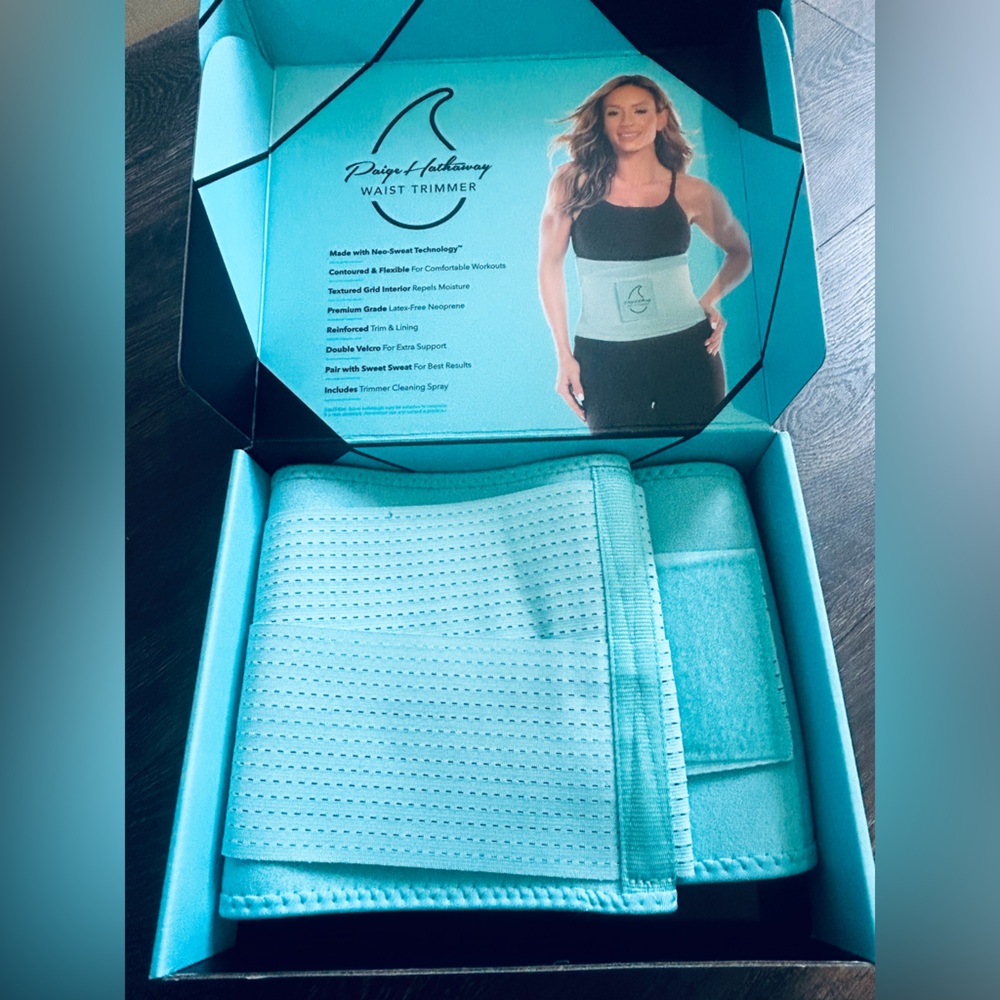 Paige Hathaway Waist Trimmer in Light Blue